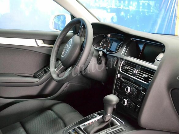 2015 Audi A4 IV (B8) Рестайлинг, белый - вид 5