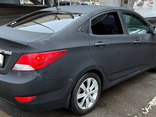 2011 Hyundai Solaris I, чёрный, 700000 рублей, вид 3