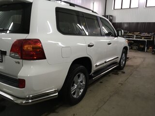 2013 Toyota Land Cruiser 200 Series Рестайлинг 1, белый, 12000000 рублей, вид 2