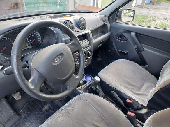 2015 Lada (ВАЗ) Granta I, серебристый, 470000 рублей - вид 5