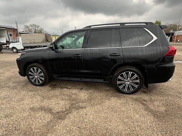 2018 Lexus LX 450d III Рестайлинг 2, чёрный, 8000000 рублей - вид 6