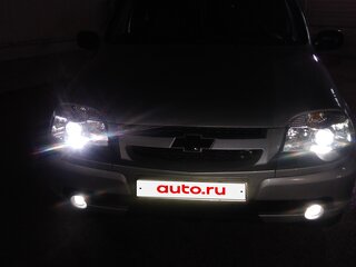2010 Chevrolet Niva I Рестайлинг, серебристый, 550000 рублей, вид 2