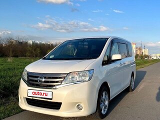2010 Nissan Serena IV (C26), белый, 1500000 рублей, вид 1