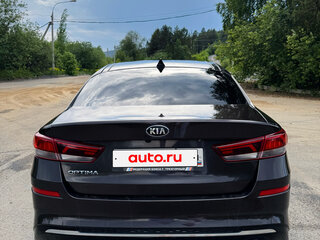 2019 Kia Optima IV Рестайлинг, коричневый, 2150000 рублей, вид 3