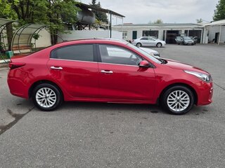 2019 Kia Rio IV, красный, 1650000 рублей, вид 3