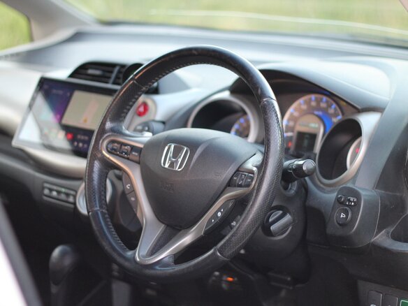 2010 Honda Fit Hybrid II, белый - вид 8