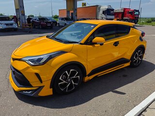 2020 Toyota C-HR I Рестайлинг, золотистый, 2650000 рублей, вид 3
