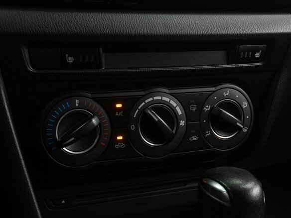 2013 Mazda 3 III (BM), белый - вид 11
