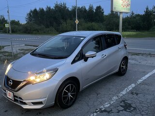 2017 Nissan Note e-Power II Рестайлинг, серый, 1100000 рублей, вид 1