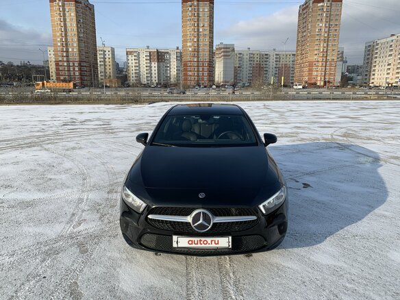 2019 Mercedes-Benz A-Класс 200 IV (W177), чёрный, 3400000 рублей - вид 4