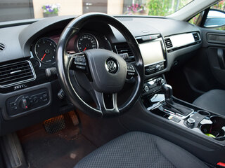 2011 Volkswagen Touareg II, чёрный, 2600000 рублей, вид 5