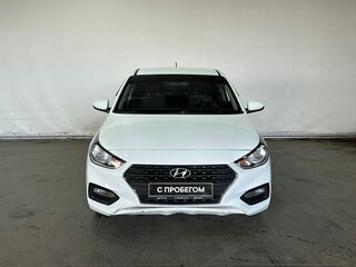 2017 Hyundai Solaris II, белый, 1010000 рублей, вид 2