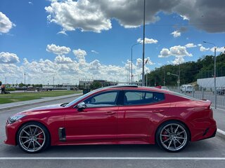 2018 Kia Stinger I, красный, 2599999 рублей, вид 4