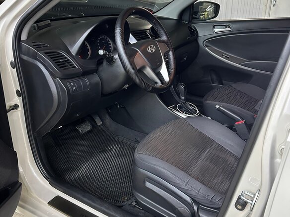 2014 Hyundai Solaris I Рестайлинг, бежевый, 550000 рублей - вид 7