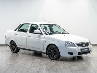 2015 Lada (ВАЗ) Priora I Рестайлинг, белый, 649000 рублей, вид 1