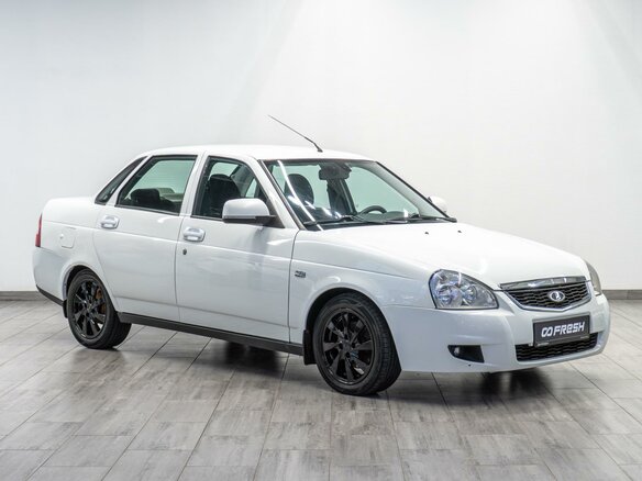 2015 Lada (ВАЗ) Priora I Рестайлинг, белый, 599000 рублей