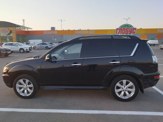 2011 Mitsubishi Outlander II Рестайлинг, чёрный, 1800000 рублей, вид 2