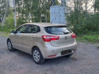 2014 Kia Rio III, бежевый, 850000 рублей, вид 5