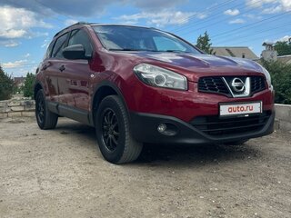 2011 Nissan Qashqai I Рестайлинг, красный, 950000 рублей, вид 1