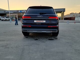 2021 Audi Q7 45 TDI II (4M) Рестайлинг, коричневый, 7700000 рублей, вид 4