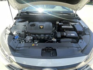 2019 Hyundai Elantra VI (AD) Рестайлинг, белый, 1350000 рублей, вид 3