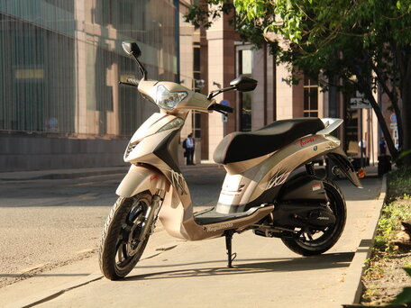 2023 Regulmoto Trevis 125, бежевый, 138000 рублей, вид 4