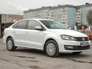2017 Volkswagen Polo V Рестайлинг, белый, 899000 рублей, вид 4