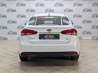 2018 Kia Cerato III Рестайлинг (Classic), белый, 1299000 рублей, вид 5
