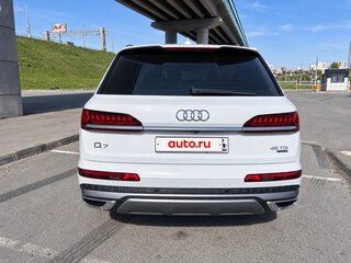 2020 Audi Q7 45 TDI II (4M) Рестайлинг, белый, 7500000 рублей, вид 5