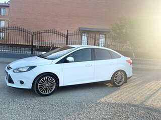 2014 Ford Focus III, белый, 770000 рублей, вид 5