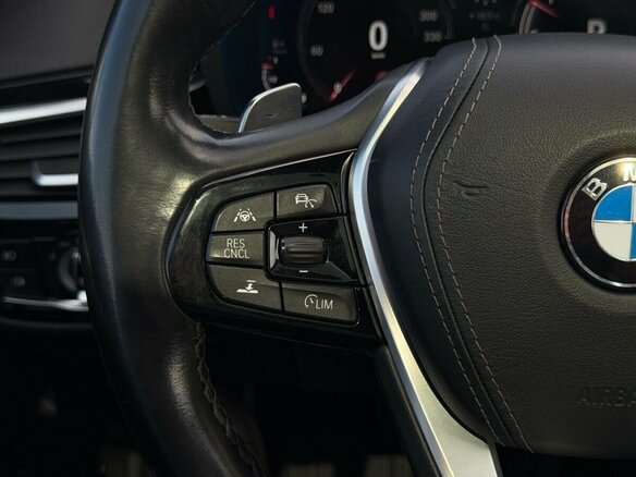 2019 BMW 5 серии 530d xDrive VII (G30/G31/G38), серый, 4040000 рублей - вид 24