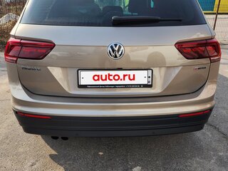 2020 Volkswagen Tiguan II, бежевый, 2600000 рублей, вид 3