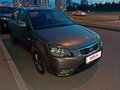 2011 Kia Rio II Рестайлинг, серый, 700000 рублей - вид 2