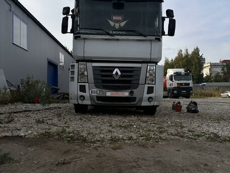 2012 Renault Magnum, белый, 4100000 рублей, вид 1