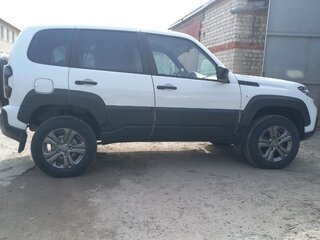 2023 Lada (ВАЗ) Niva Travel I, белый, 1357899 рублей, вид 2
