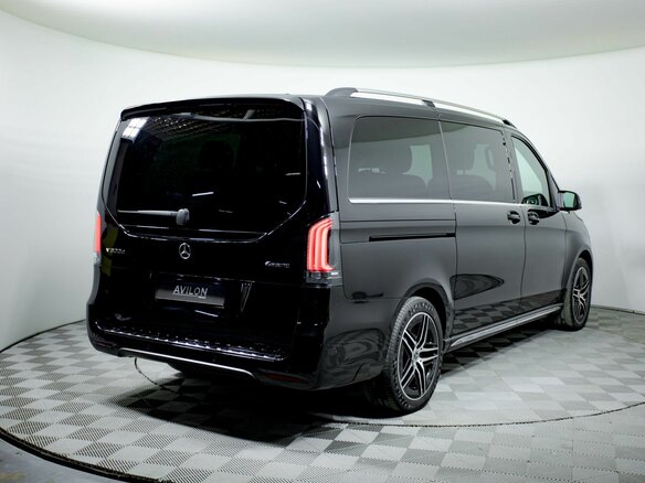 2026 Mercedes-Benz V-Класс Long 300 d длинный III (W447) Рестайлинг 2, чёрный, 31100000 рублей - вид 9