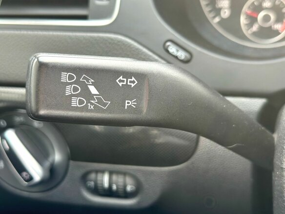 2012 Volkswagen Jetta VI, чёрный - вид 16