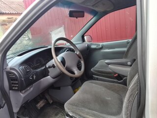 2000 Dodge Caravan III, серебристый, 266666 рублей, вид 4