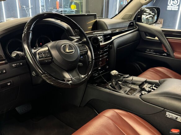 2020 Lexus LX 570 III Рестайлинг 2, чёрный, 8525000 рублей - вид 7