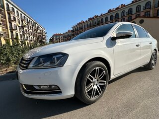 2011 Volkswagen Passat B7, белый, 1450000 рублей, вид 1
