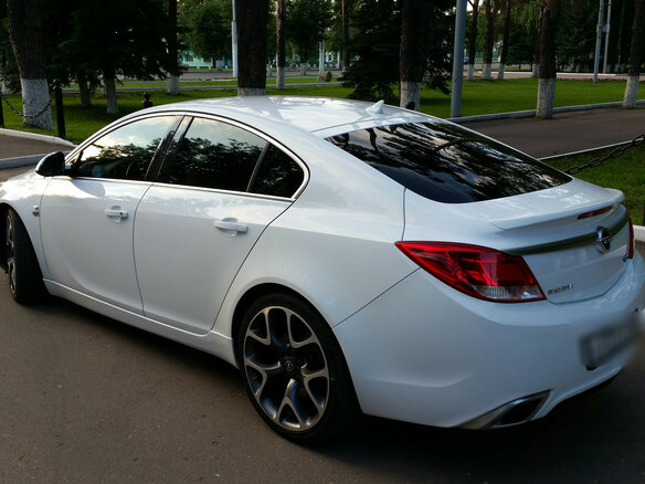 2011 Opel Insignia OPC I, белый - вид 2