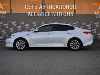 2018 Kia Optima IV Рестайлинг, белый, 1499000 рублей, вид 4