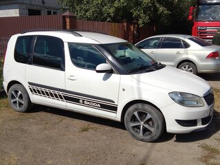 2013 Skoda Roomster I Рестайлинг, белый, 800000 рублей, вид 1