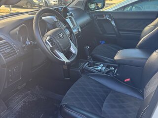 2015 Toyota Land Cruiser Prado 5-speed 150 Series Рестайлинг 1, белый, 3350000 рублей, вид 4