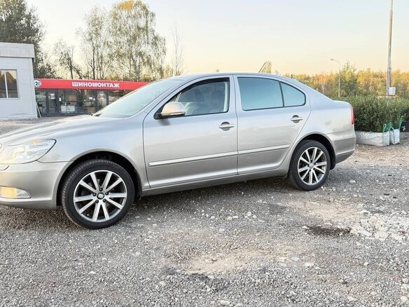 2012 Skoda Octavia II (A5) Рестайлинг, бежевый, 800000 рублей - вид 13