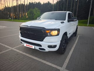2022 Ram 1500 Quad Cab V, белый, 3630000 рублей, вид 1