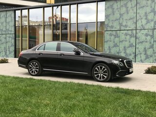 2018 Mercedes-Benz E-Класс 220 d V (W213, S213, C238), чёрный, 3300000 рублей, вид 3