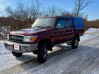 2014 Toyota Land Cruiser 79 70 Series Рестайлинг 1, красный, 5700000 рублей, вид 1