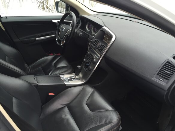 2011 Volvo XC60 I, белый - вид 5