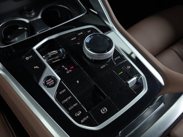 2025 BMW X6 40i III (G06) Рестайлинг, серебристый - вид 11